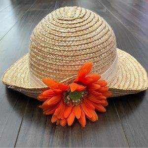New kids sunflower sun hat. Fits about 4-6 years old (possibly older)